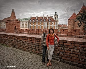 Magda i Michał przy Barbakanie w Warszawie